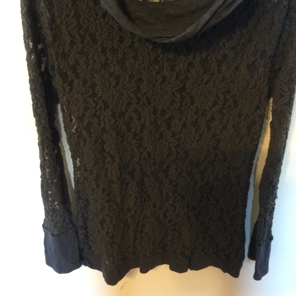 Ruff Hewn Grey Elegant  BOHO Lace Cowl Neck Lace Top Size Large - Picture 2 of 7